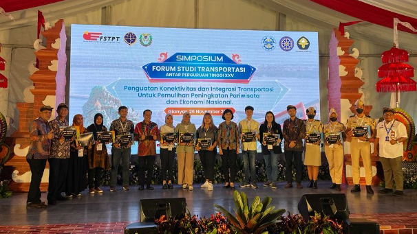 Mahasiswa Program Doktor Teknik Sipil UNPAR Raih Juara Pada Simposium FSTPT XXV 2022 di Bali